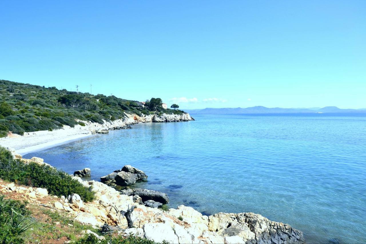 Blu Marlin Villa SantʼAntìoco Exteriör bild